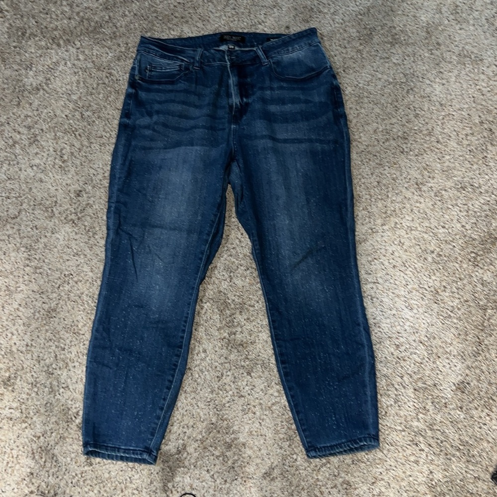 Judy Blue Mineral Wash “Stargazer” size 18w